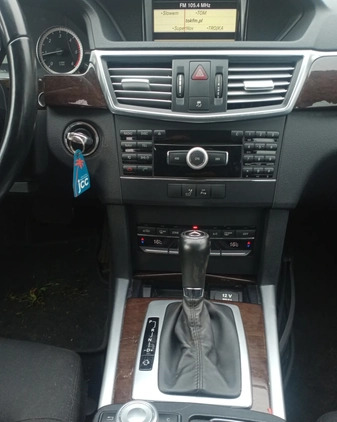 Mercedes-Benz Klasa E cena 47500 przebieg: 200000, rok produkcji 2009 z Bełchatów małe 79